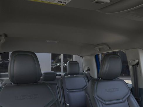 New 2025 Ford Maverick Lobo AWD/4WD image 13
