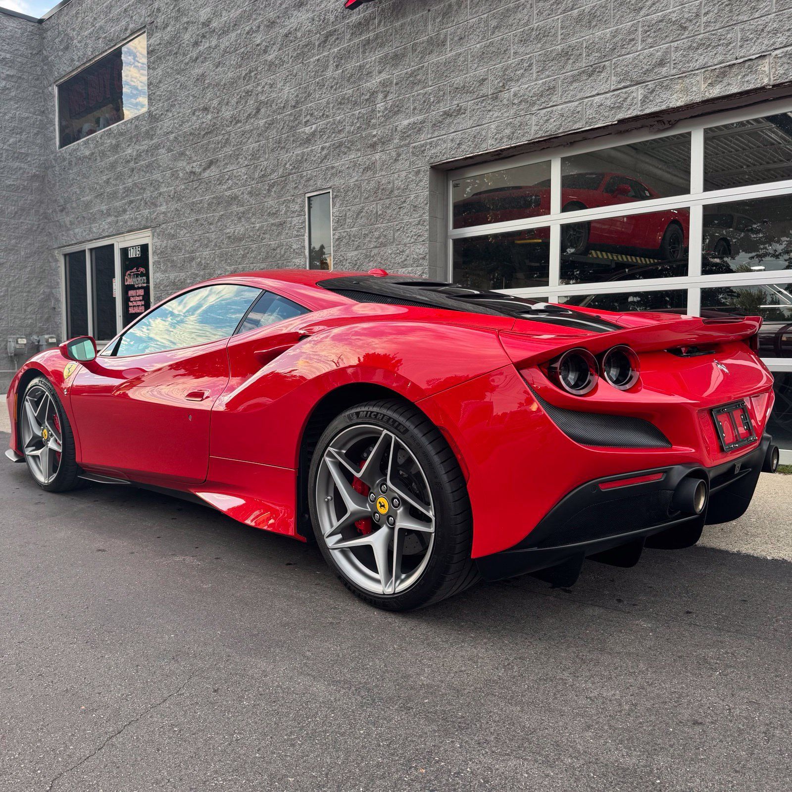 Used 2020 Ferrari F8 Tributo RWD image 4