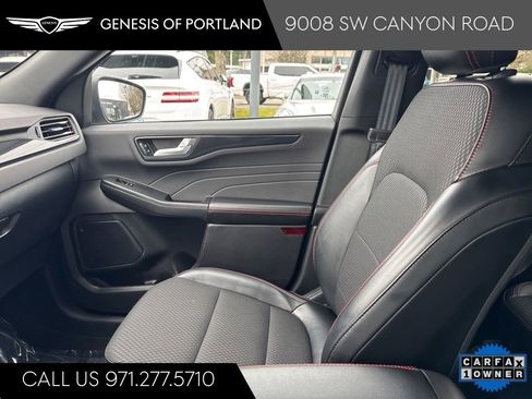 Used 2025 Ford Escape ST-Line image 24
