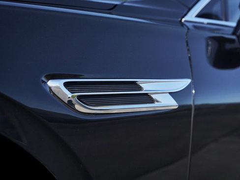 Used 2024 Bentley Flying Spur V8 image 9