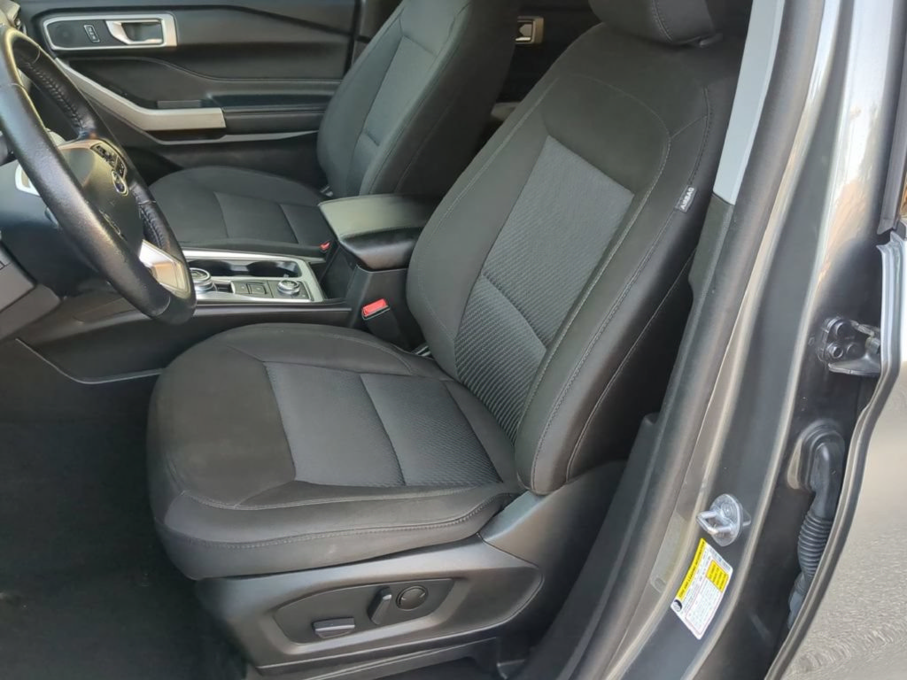 Used 2023 Ford Explorer XLT AWD/4WD image 52