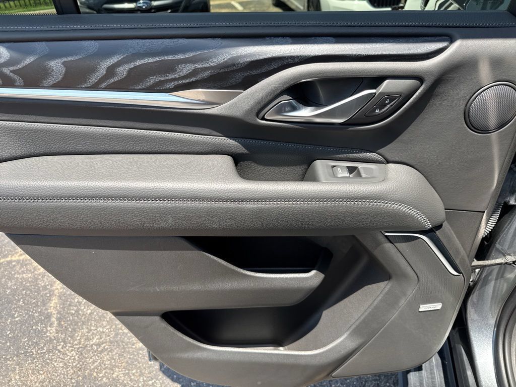 Used 2022 GMC Yukon Denali RWD image 40
