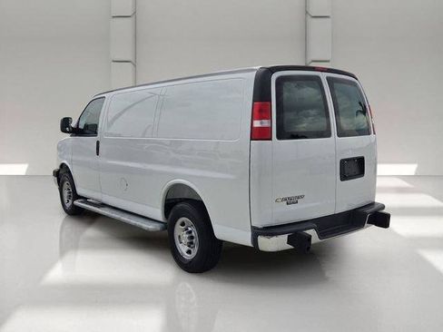 Used 2025 Chevrolet Express 2500 w/ Driver Convenience Package RWD image 3