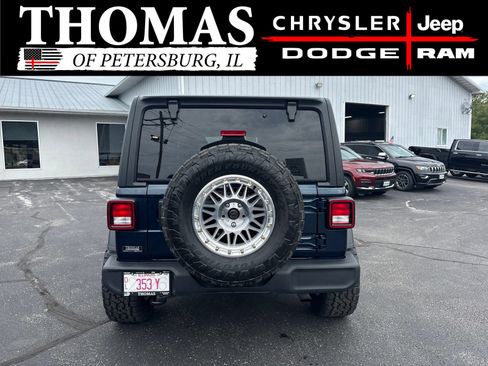 Used 2025 Jeep Wrangler Unlimited Sport AWD/4WD image 5
