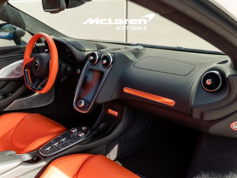 Used 2023 McLaren GT image 29