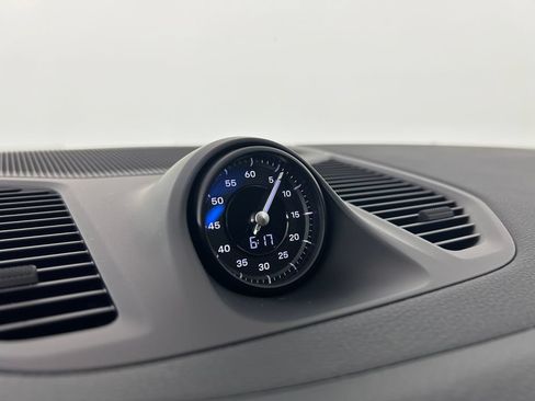Certified 2024 Porsche Cayenne Coupe AWD/4WD image 20