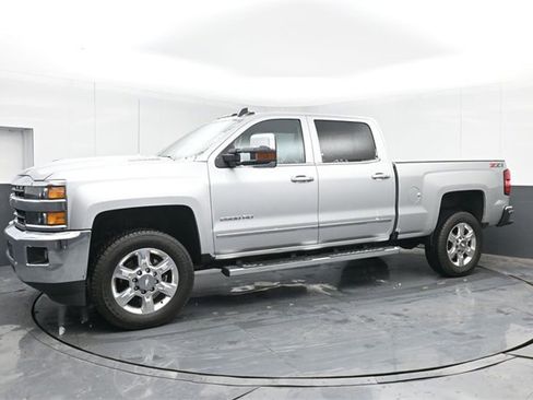 Used 2019 Chevrolet Silverado 2500 LTZ w/ Duramax Plus Package image 11