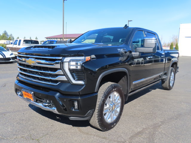 Used 2025 Chevrolet Silverado 2500 High Country AWD/4WD image 3