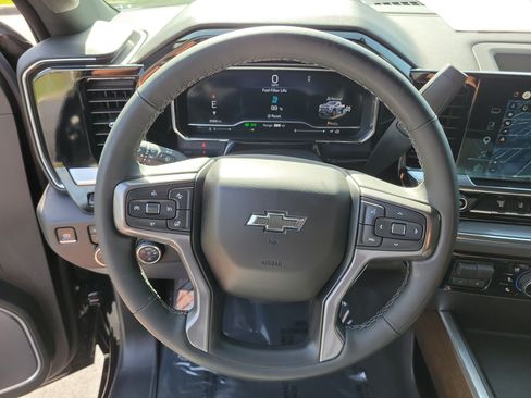 Used 2025 Chevrolet Silverado 2500 High Country w/ Midnight Edition AWD/4WD image 27