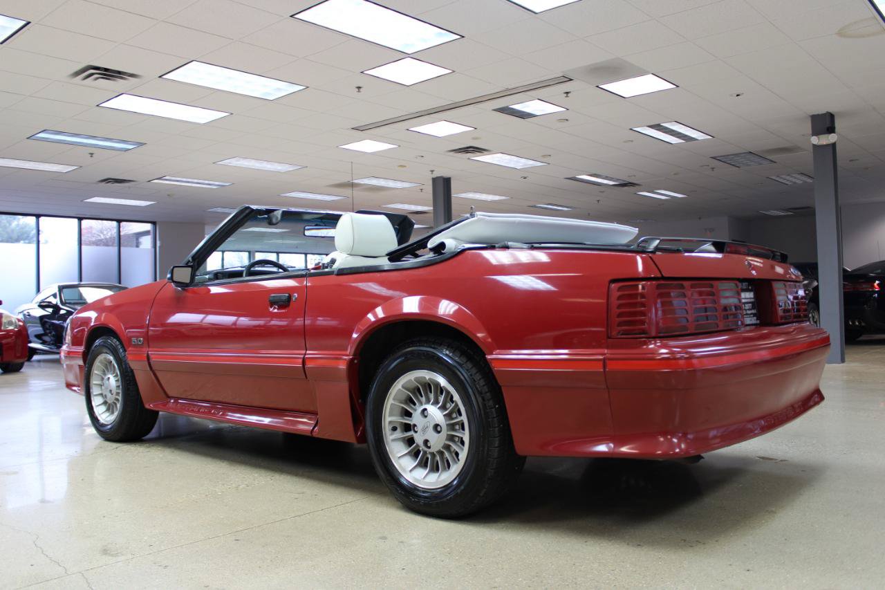 Used 1987 Ford Mustang GT RWD image 4