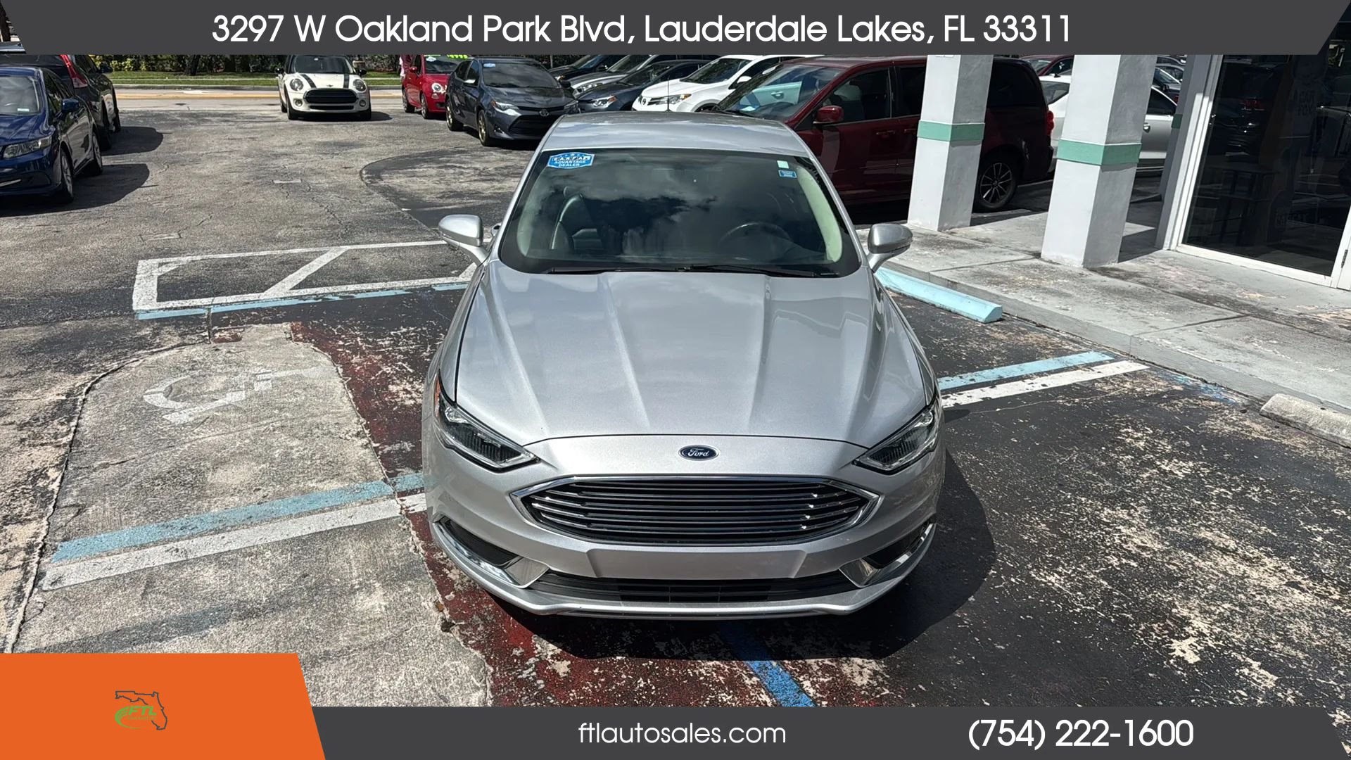 Used 2018 Ford Fusion SE w/ Fusion SE Technology Package FWD image 4