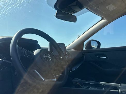 Certified 2023 Nissan Rogue SV FWD image 22