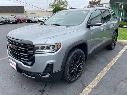 Used 2023 GMC Acadia SLE w/ Driver Convenience Package AWD/4WD image 3