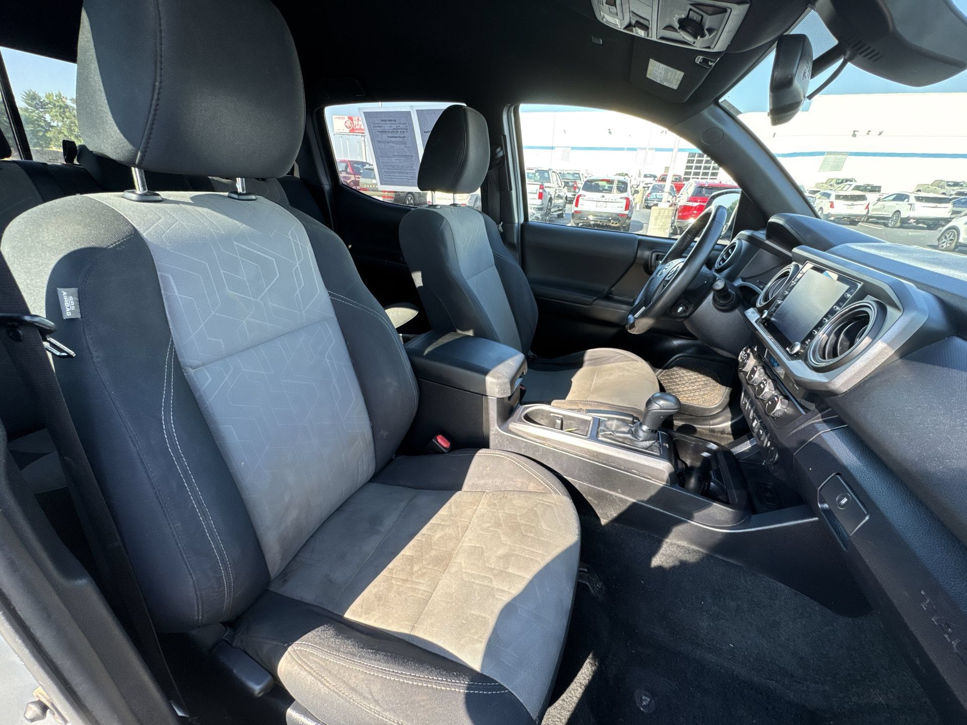Used 2021 Toyota Tacoma TRD Off-Road w/ Technology Package AWD/4WD image 23