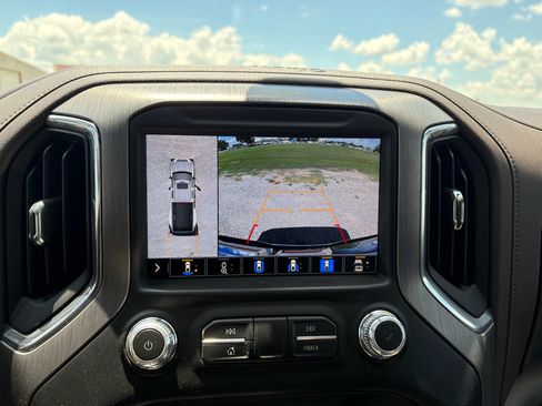 Used 2023 GMC Sierra 3500 Denali AWD/4WD image 11