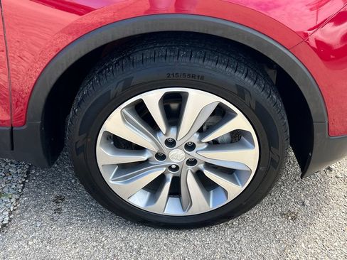 Used 2020 Buick Encore Preferred FWD image 10