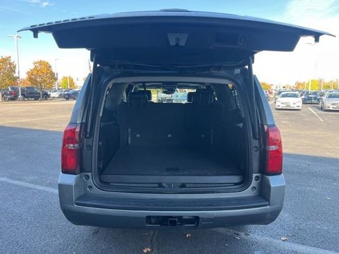 Used 2018 Chevrolet Suburban LT image 11