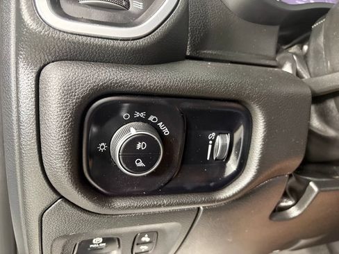 Used 2024 RAM 1500 Big Horn AWD/4WD image 24