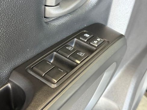 Used 2017 Nissan Titan S RWD image 16