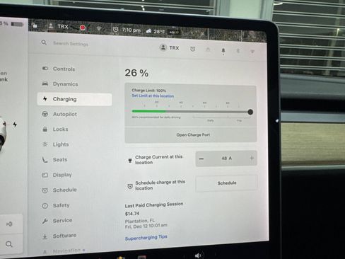 Used 2022 Tesla Model Y Long Range image 22