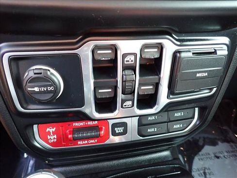 Used 2020 Jeep Wrangler Unlimited Rubicon AWD/4WD image 17