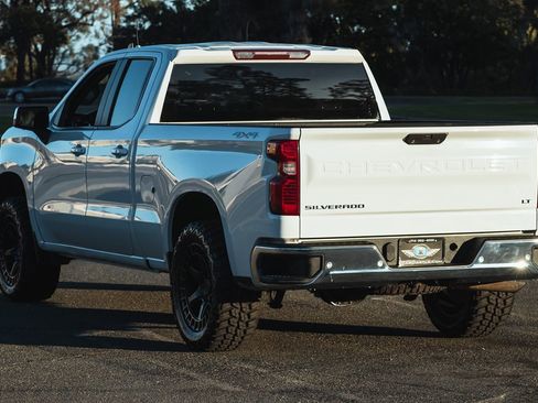 Used 2019 Chevrolet Silverado 1500 LT w/ Convenience Package image 10