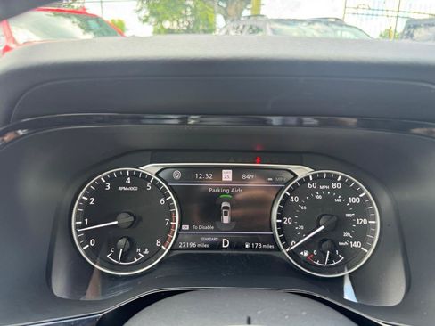 Used 2024 Nissan Pathfinder SL w/ SL Premium Package FWD image 10