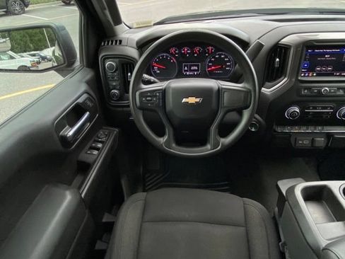 Used 2023 Chevrolet Silverado 1500 Custom AWD/4WD image 29