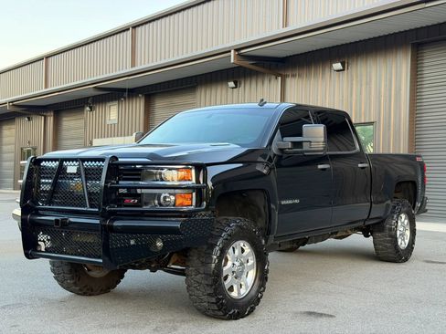 Used 2015 Chevrolet Silverado 2500 LT w/ Z71 Package, Off-Road AWD/4WD image 8
