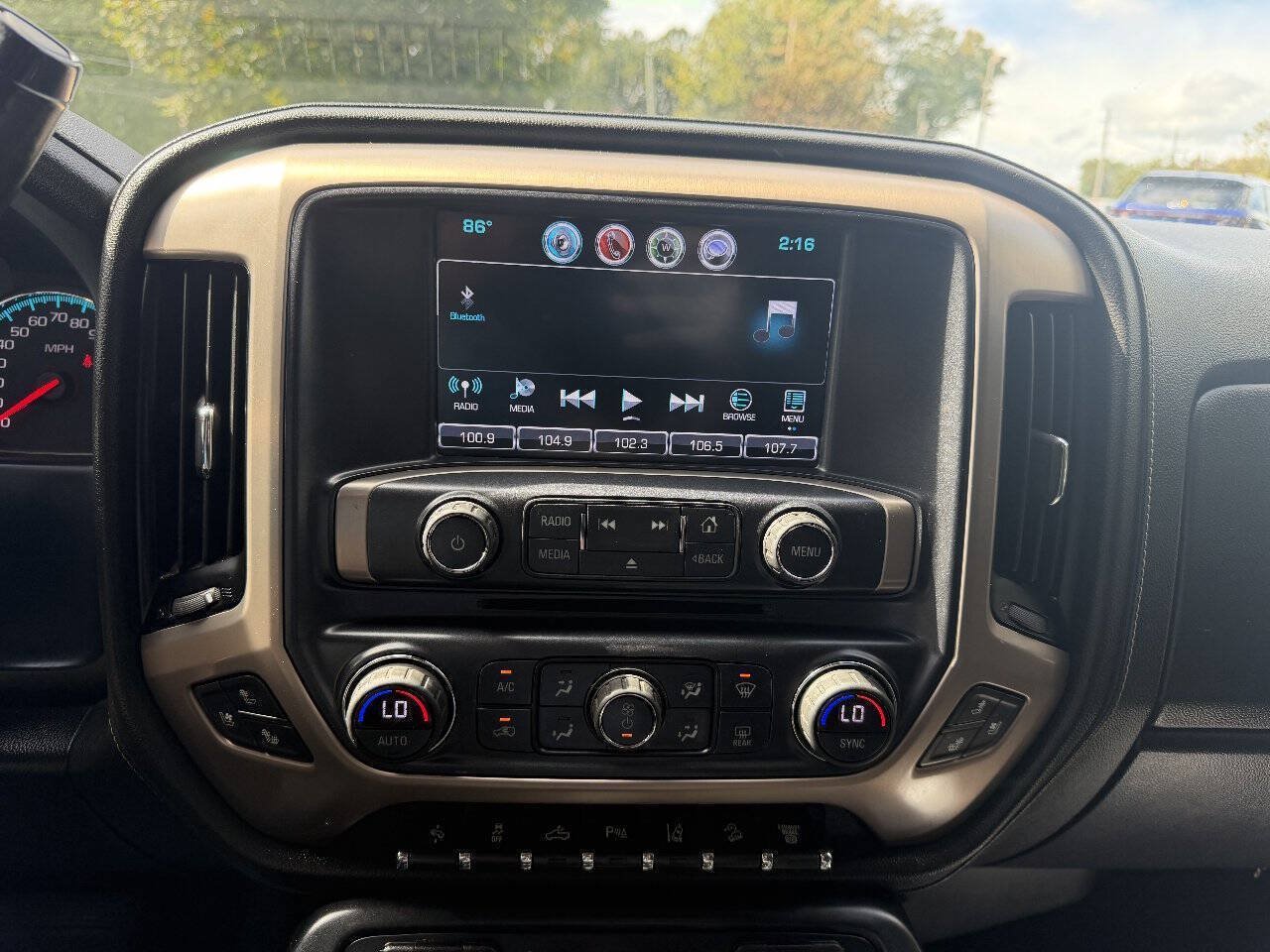 Used 2018 GMC Sierra 2500 Denali w/ Duramax Plus Package AWD/4WD image 14