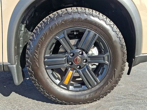 Used 2025 Nissan Rogue SV AWD/4WD image 8