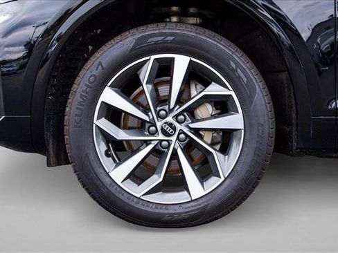 Used 2021 Audi Q5 2.0T Premium w/ Convenience Package AWD/4WD image 9