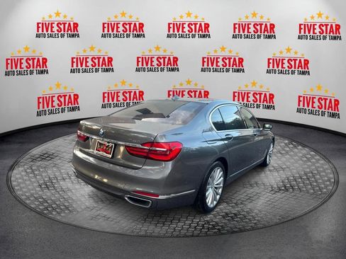 Used 2016 BMW 740i image 7