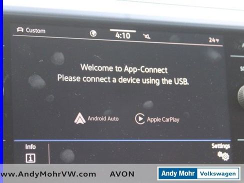 Used 2024 Volkswagen Taos SE image 35