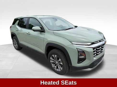 Used 2025 Chevrolet Equinox LT w/ Safety and Technology Package AWD/4WD image 9