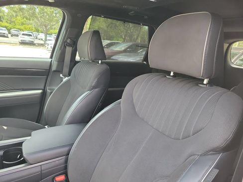 Used 2025 Hyundai Palisade Calligraphy AWD/4WD image 17