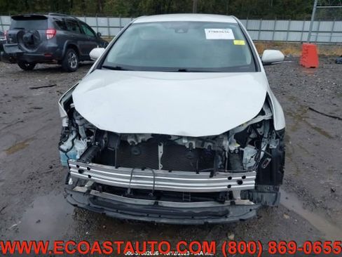 Used 2019 Toyota Prius Limited image 14