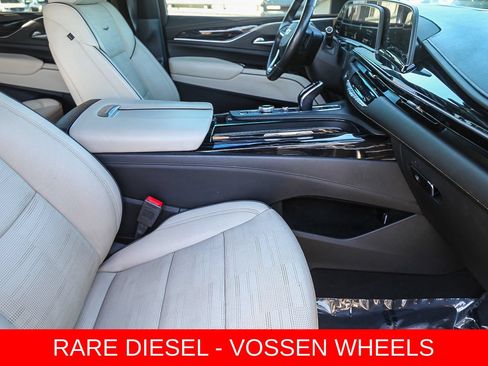 Used 2021 Cadillac Escalade ESV Sport w/ Driver Assist Tech Package AWD/4WD image 15