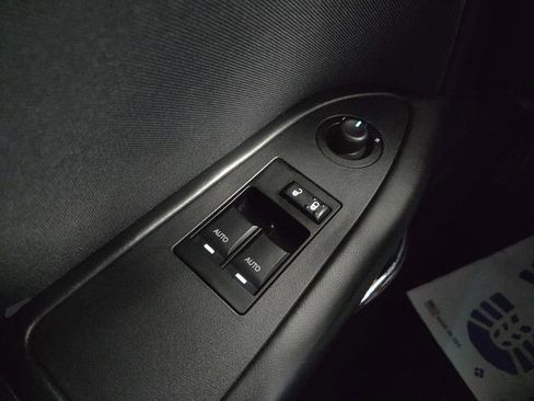 Used 2012 Dodge Challenger R/T image 26