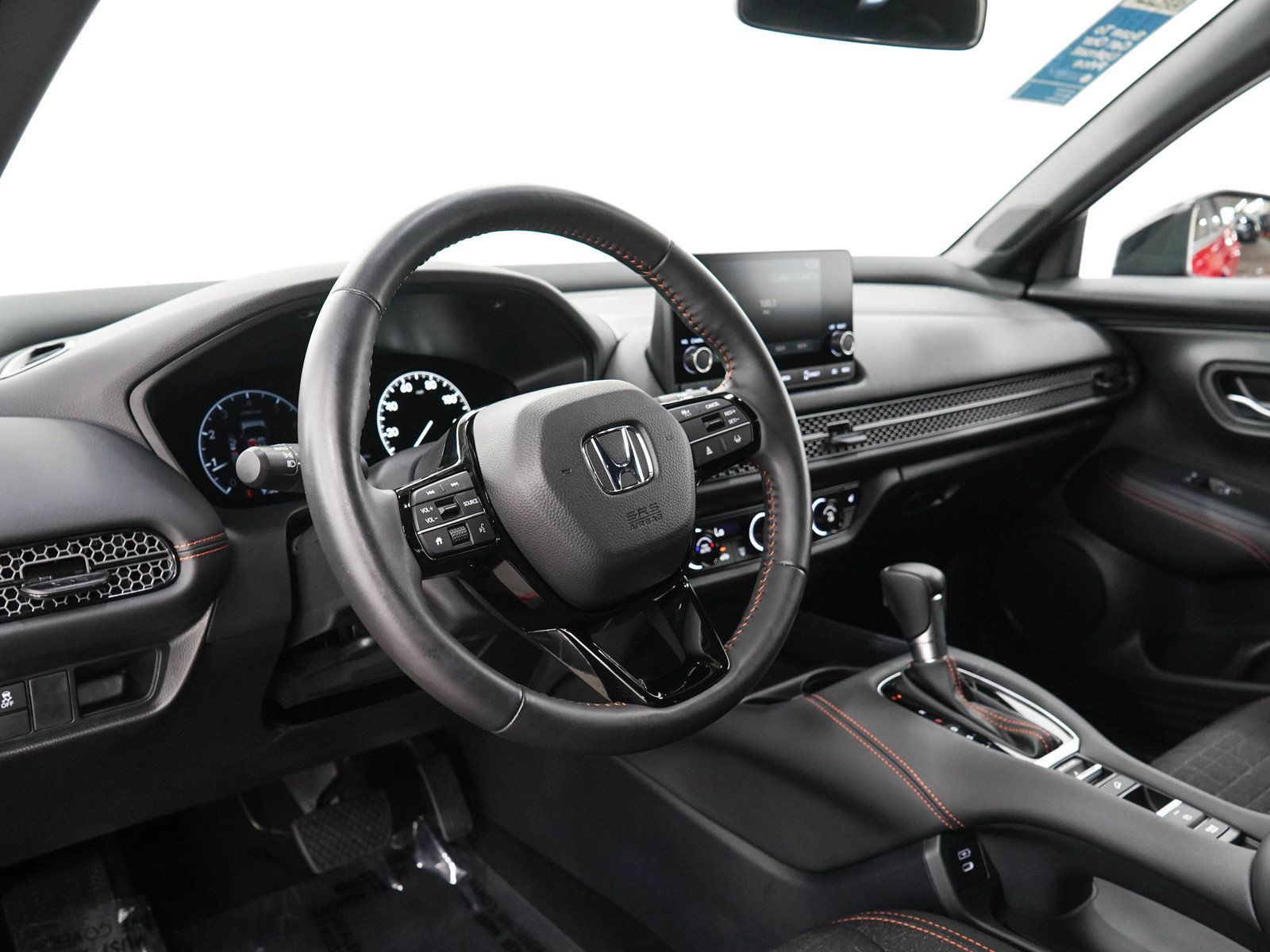 Used 2025 Honda HR-V Sport image 25