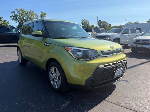 Used 2016 Kia Soul FWD image 4