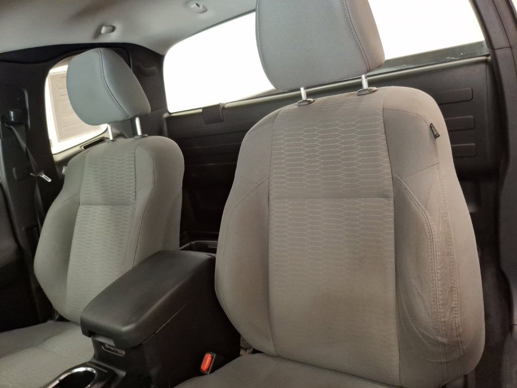Used 2018 Toyota Tacoma SR AWD/4WD image 14