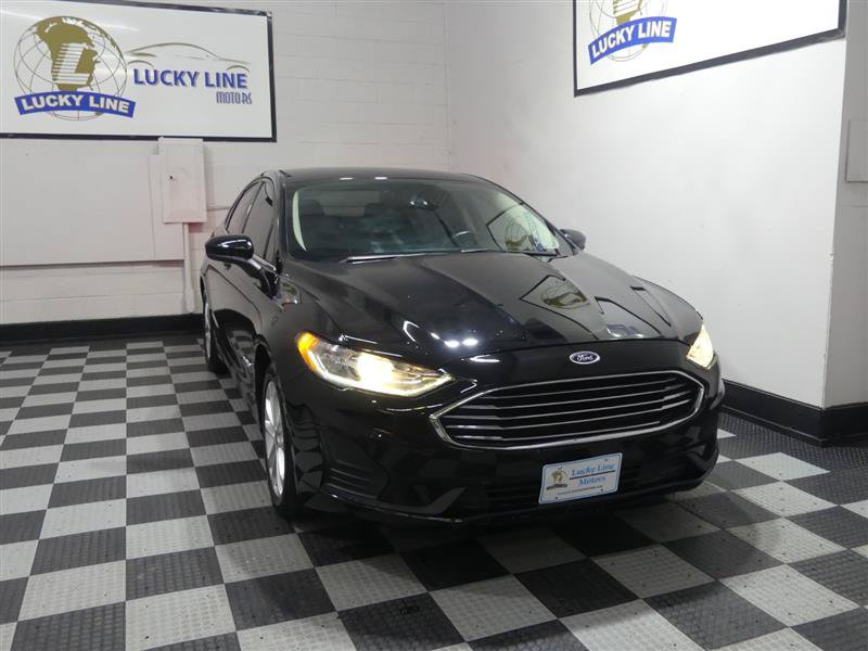Used 2019 Ford Fusion SE FWD image 5