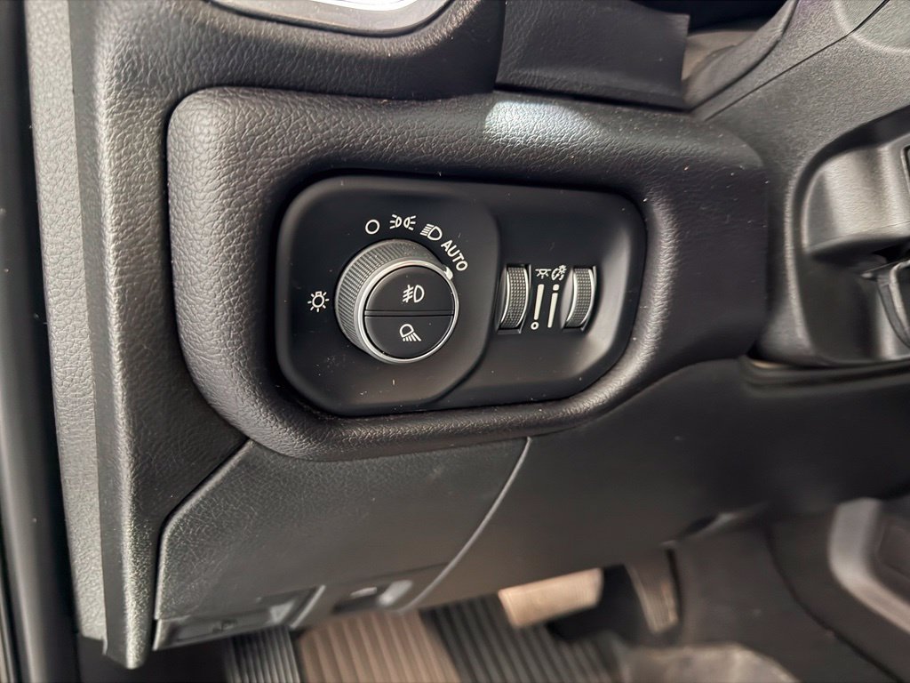 Used 2023 RAM 2500 Laramie AWD/4WD image 16