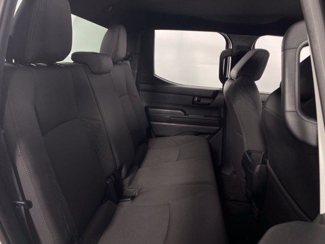 Used 2025 Toyota Tacoma SR5 AWD/4WD image 15