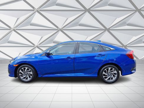 Certified 2018 Honda Civic EX image 6