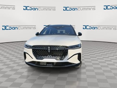 New 2026 Lincoln Nautilus Reserve image 7