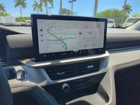 New 2026 Ford Explorer Active RWD image 9