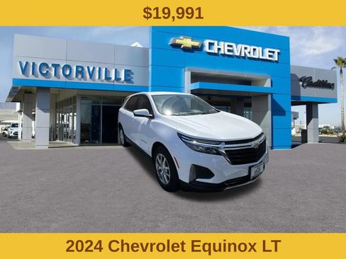 Used 2024 Chevrolet Equinox LT FWD image 2