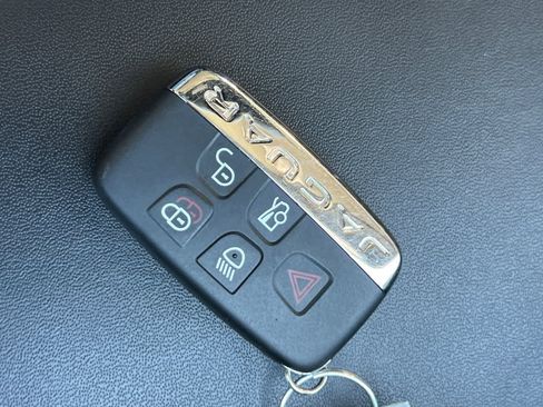 Used 2020 Jaguar F-TYPE Convertible RWD image 27